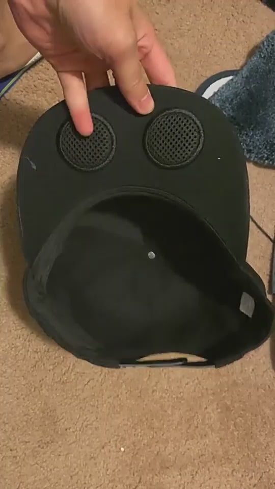 Adjustable Snap-back Bluetooth Speaker Cap - Black